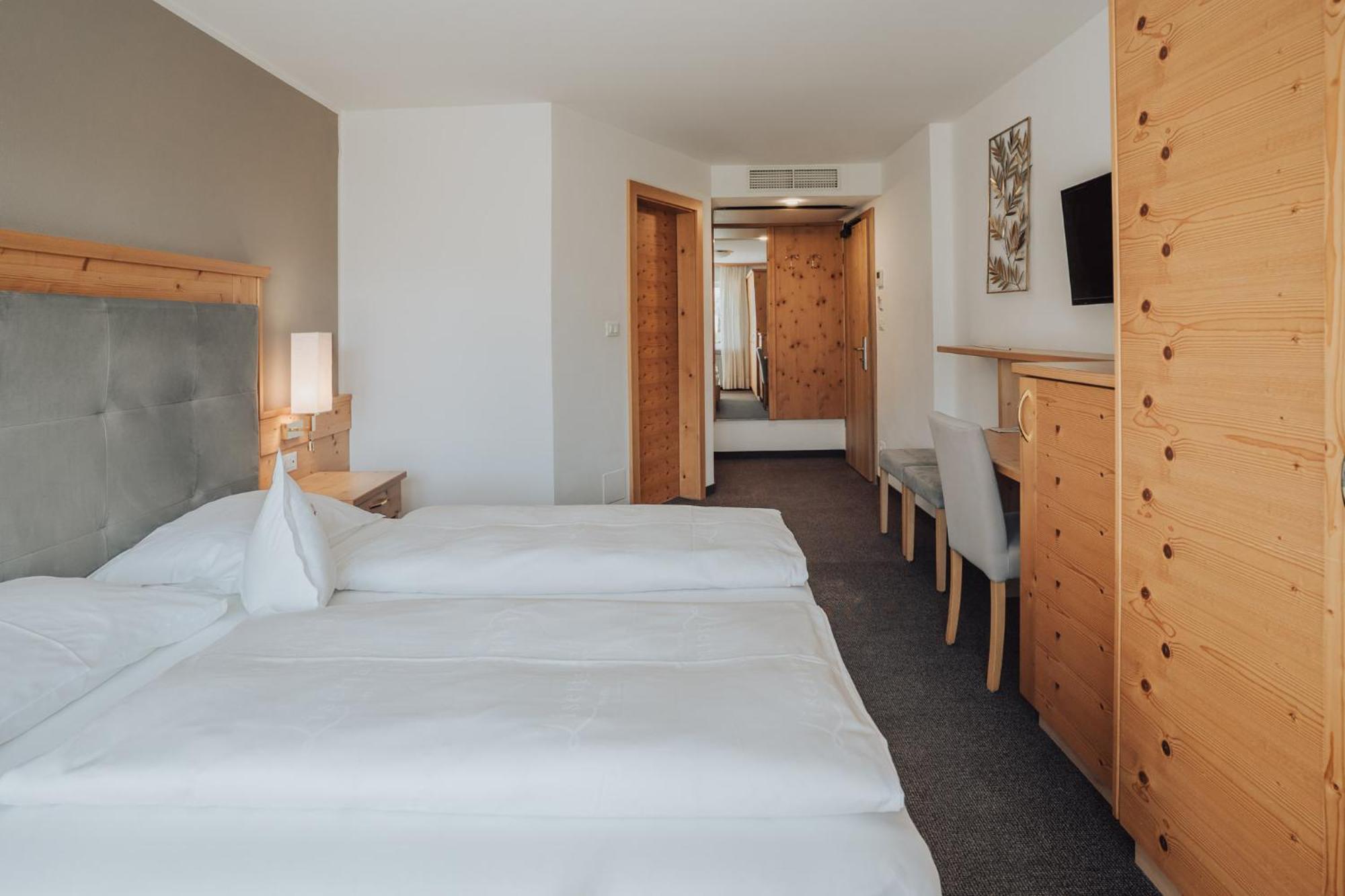 Lisetta Hotel 4*